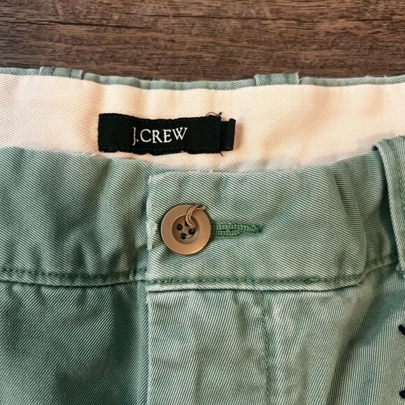 J. Crew Mens Chino Shorts Mid-Rise Golf Embroidered Flat Front Green Size 36 - Picture 2 of 10